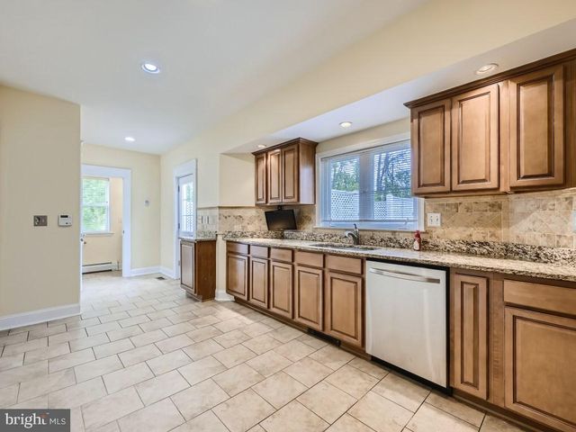 3201 E JOPPA ROAD, Parkville, MD 21234