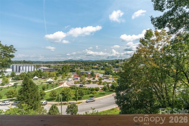 45 Logan Circle, Asheville, NC 28806