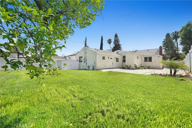 6722 Katherine Ave, Van Nuys, CA 91405