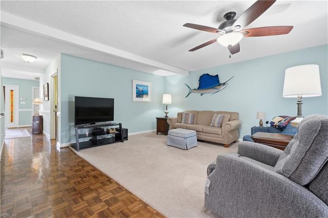 53 Sandie Point LN, Portsmouth, VA 23701