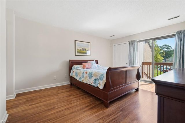 53 Sandie Point LN, Portsmouth, VA 23701