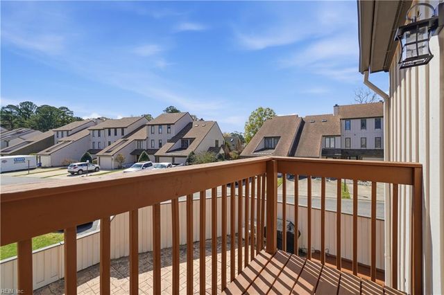 53 Sandie Point LN, Portsmouth, VA 23701