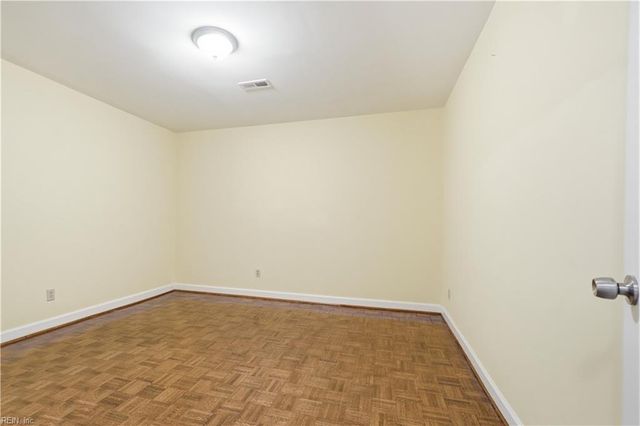 53 Sandie Point LN, Portsmouth, VA 23701