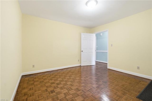 53 Sandie Point LN, Portsmouth, VA 23701