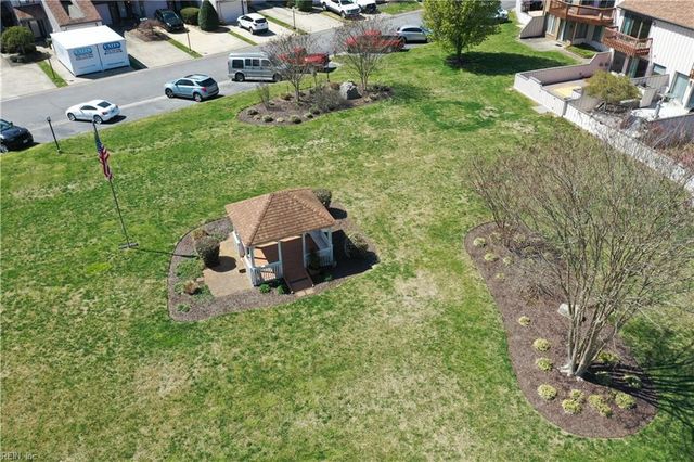 53 Sandie Point LN, Portsmouth, VA 23701