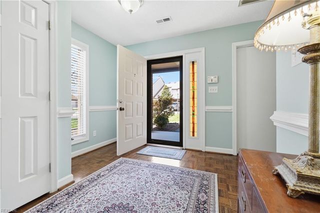 53 Sandie Point LN, Portsmouth, VA 23701