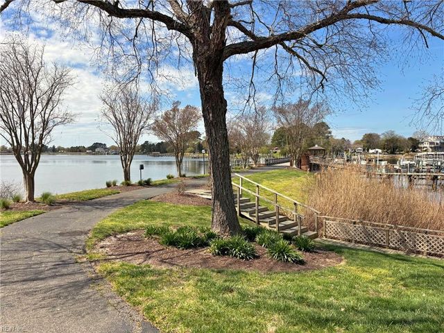 53 Sandie Point LN, Portsmouth, VA 23701