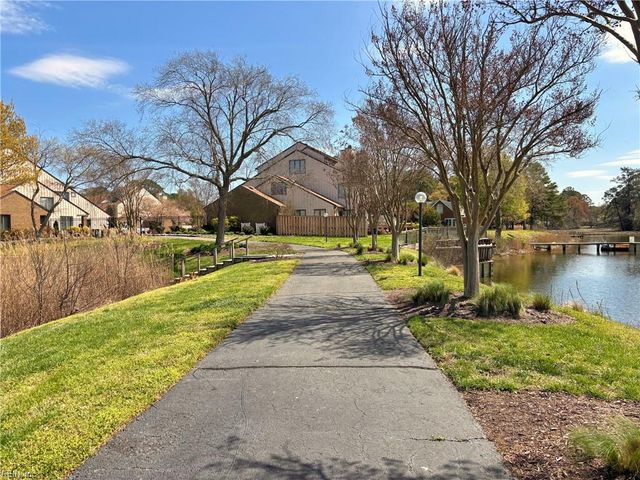 53 Sandie Point LN, Portsmouth, VA 23701