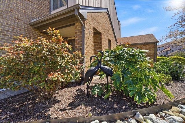 53 Sandie Point LN, Portsmouth, VA 23701