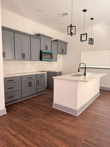 7991 Boy Street, Houston, TX 77028