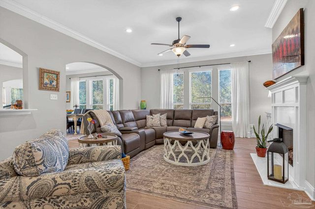 3066 Mountain Laurel Tr, Cantonment, FL 32533