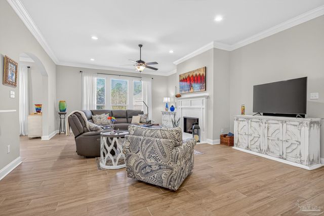 3066 Mountain Laurel Tr, Cantonment, FL 32533