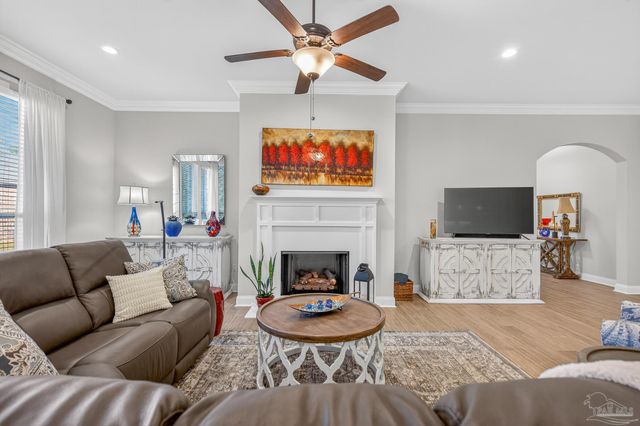 3066 Mountain Laurel Tr, Cantonment, FL 32533