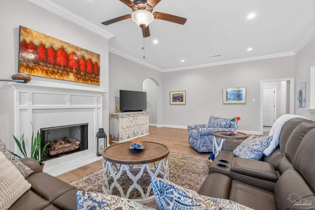 3066 Mountain Laurel Tr, Cantonment, FL 32533