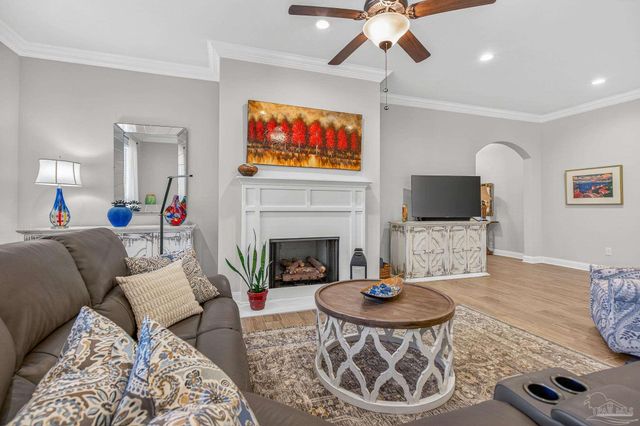 3066 Mountain Laurel Tr, Cantonment, FL 32533