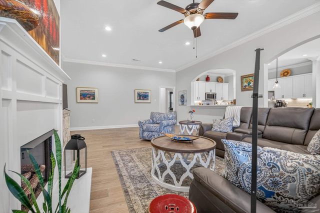 3066 Mountain Laurel Tr, Cantonment, FL 32533