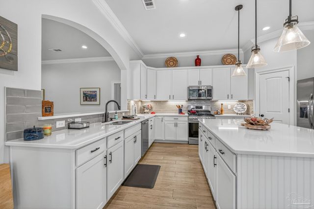 3066 Mountain Laurel Tr, Cantonment, FL 32533