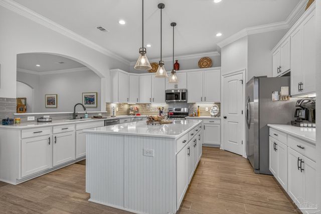 3066 Mountain Laurel Tr, Cantonment, FL 32533