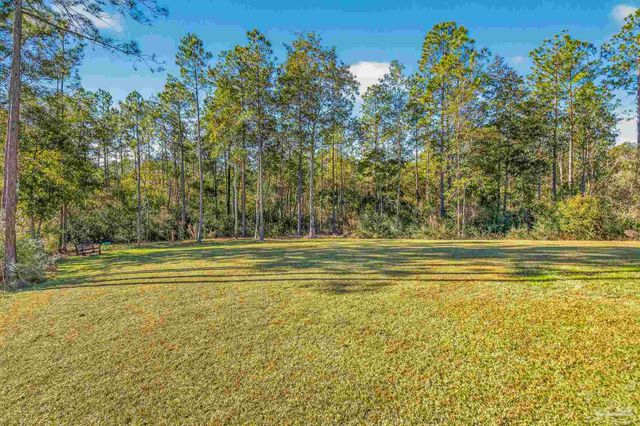 3066 Mountain Laurel Tr, Cantonment, FL 32533