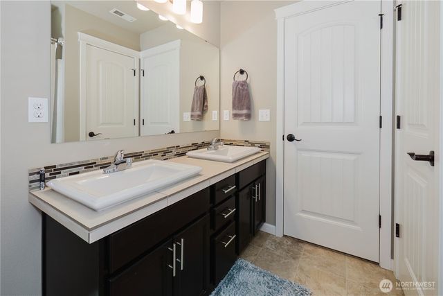 3820 Discovery Avenue SW, Bremerton, WA 98312