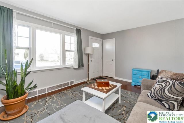 326 Henry Street, Hellertown Boro, PA 18055