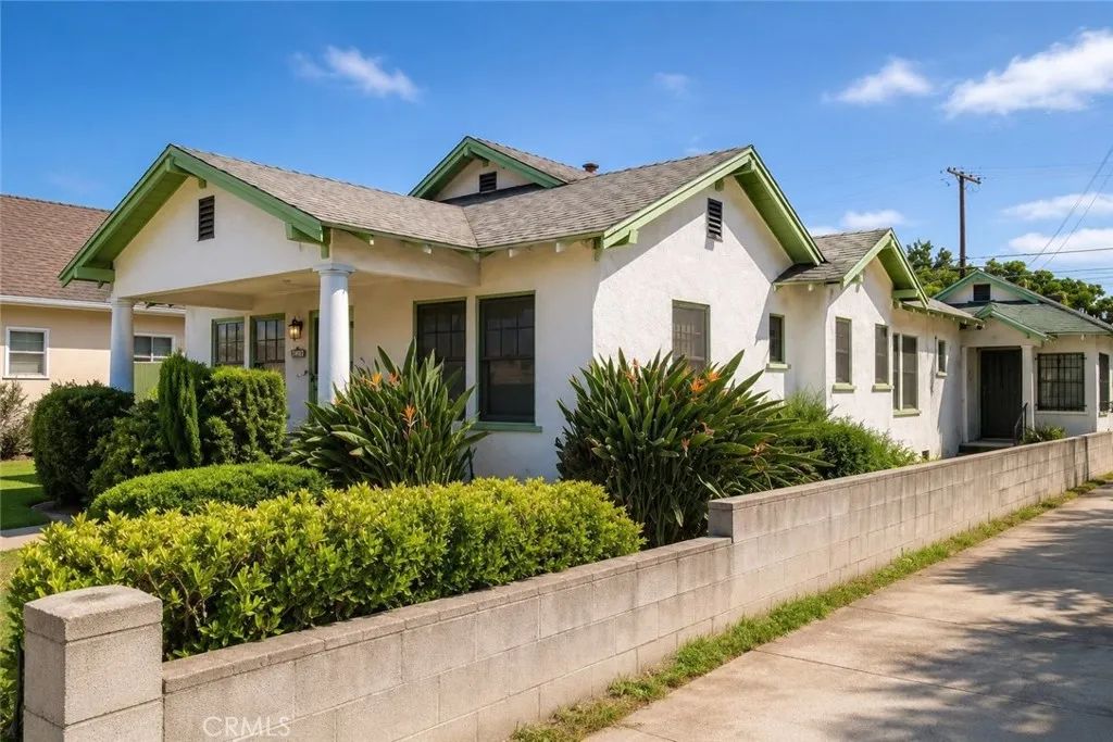4215 S Budlong, Los Angeles, CA 90037