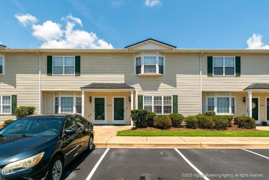 2300 Vineyard Drive P8, Winterville, NC 28590