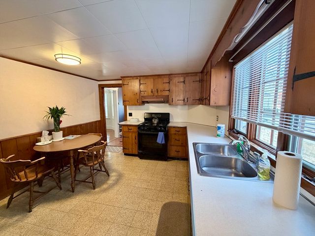 12 Eddie St, Quincy, MA 02169