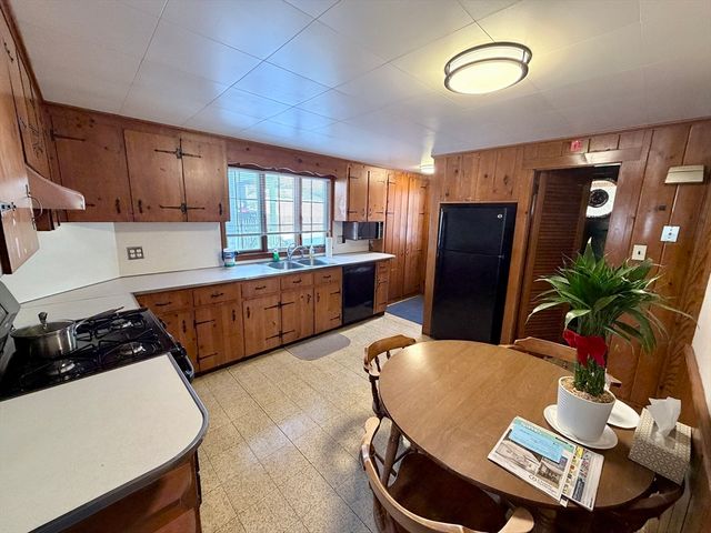 12 Eddie St, Quincy, MA 02169