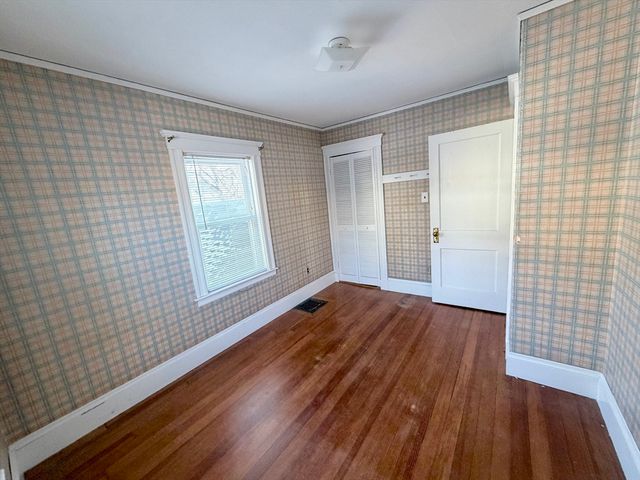 12 Eddie St, Quincy, MA 02169