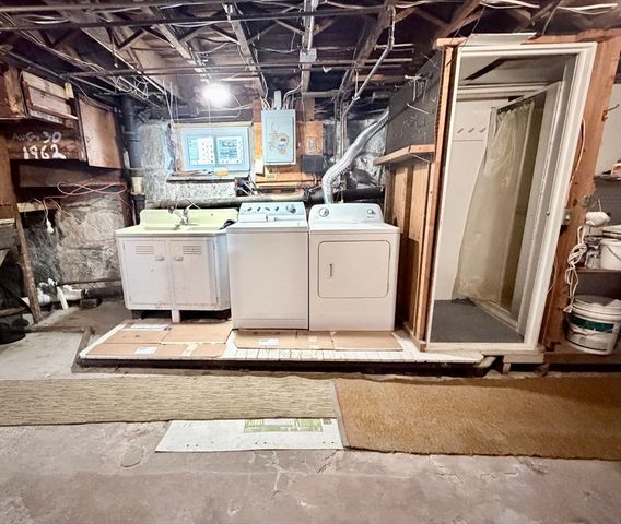 12 Eddie St, Quincy, MA 02169