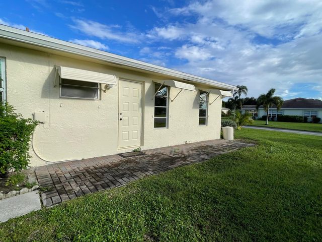 5198 LAKEFRONT Boulevard A, Delray Beach, FL 33484