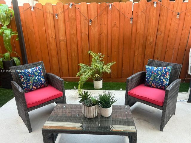 10658 NW 87th Ct 10658, Hialeah Gardens, FL 33018