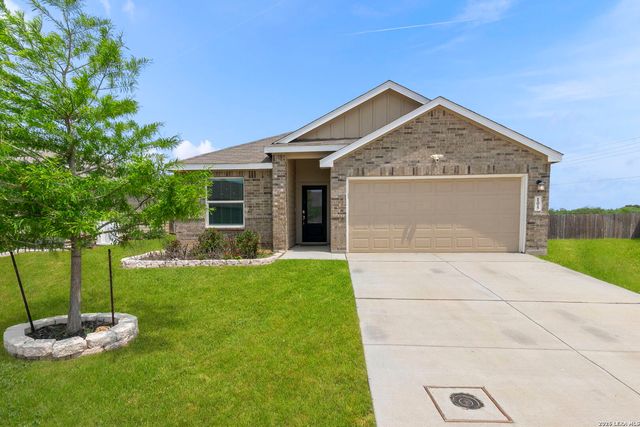 105 OLYMPIC CV, Seguin, TX 78155