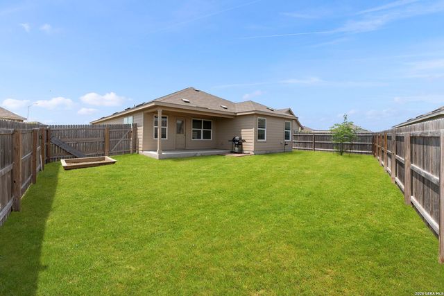 105 OLYMPIC CV, Seguin, TX 78155