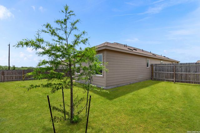 105 OLYMPIC CV, Seguin, TX 78155
