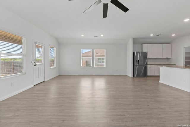 105 OLYMPIC CV, Seguin, TX 78155