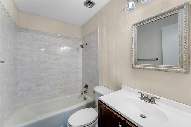 1 Elizabeth Drive, Bella Vista, AR 72715