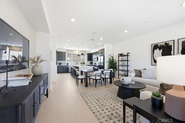10728 Golden Koi B, El Monte, CA 91731