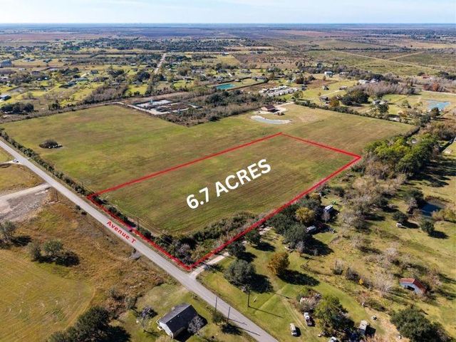 6730 Avenue T, Santa Fe, TX 77510