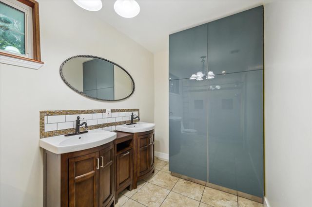 5830 Ludington Drive, Houston, TX 77035