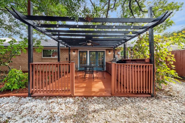 5830 Ludington Drive, Houston, TX 77035