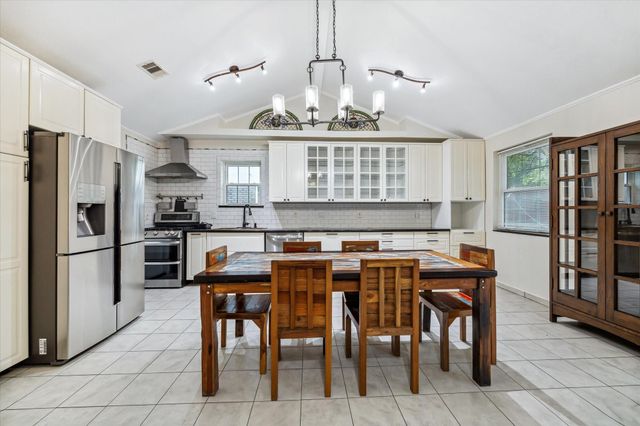 5830 Ludington Drive, Houston, TX 77035