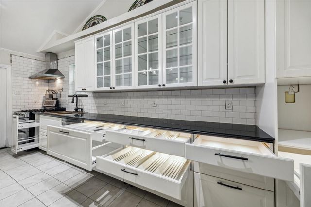 5830 Ludington Drive, Houston, TX 77035