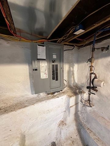 29 Wood St, Nemacolin, PA 15351