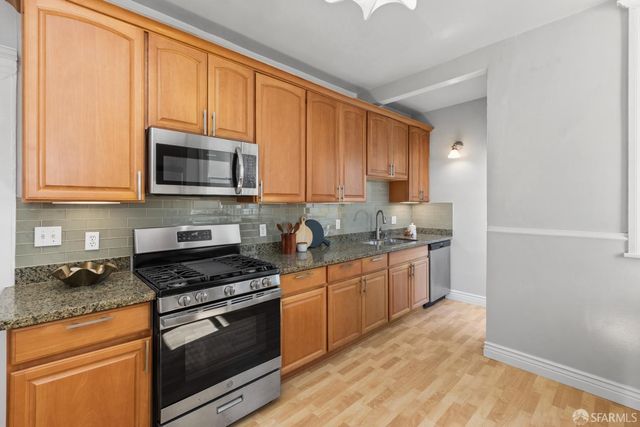 1239 6th Avenue, San Francisco, CA 94122