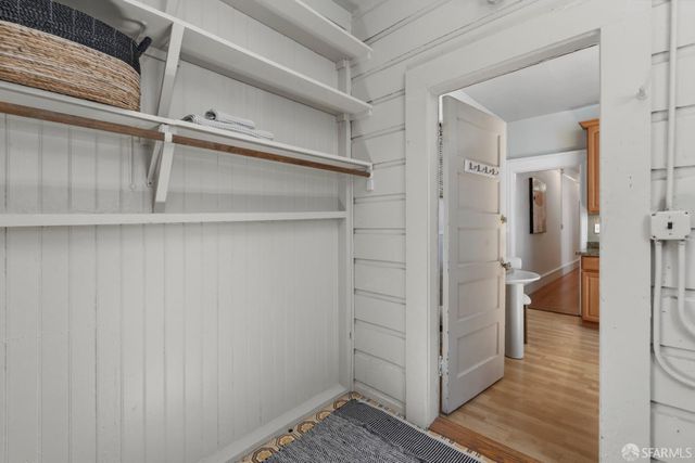 1239 6th Avenue, San Francisco, CA 94122