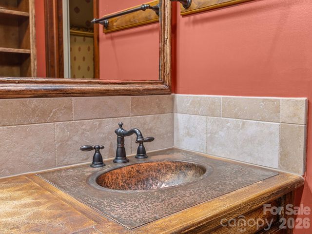 22 Hunting Country Trail, Tryon, NC 28782