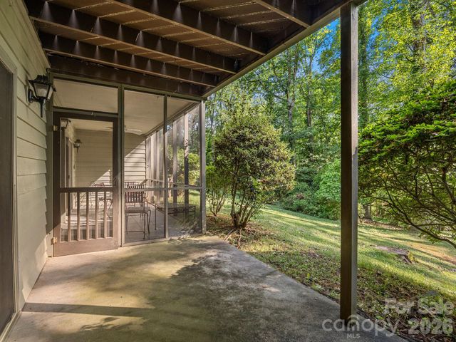 22 Hunting Country Trail, Tryon, NC 28782
