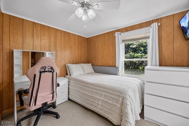 9 Chestnut St, Sussex Boro, NJ 07461